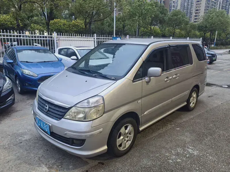 2009 Dongfeng Yuxuan с пробегом 200 000 км