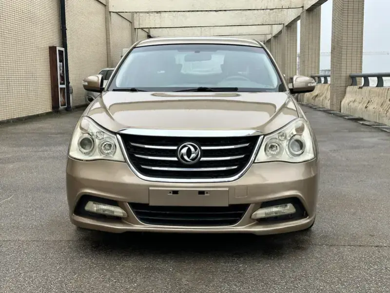 2012 Dongfeng Dongfeng Fengshen A60 с пробегом 98 000 км