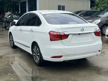2016 Dongfeng Dongfeng Fengshen A60 с пробегом 100 000 км