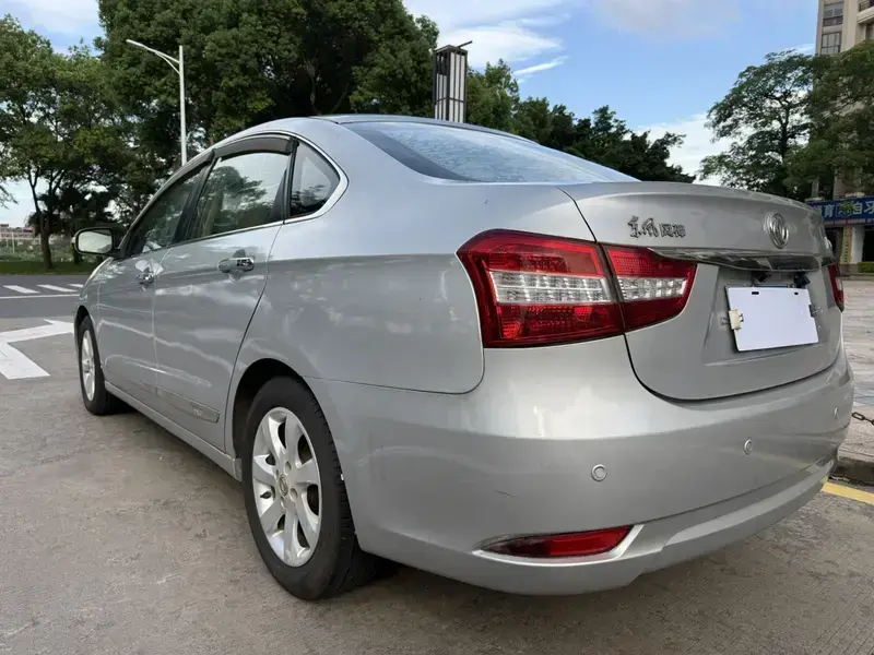 2014 Dongfeng Dongfeng Fengshen A60 с пробегом 121 000 км