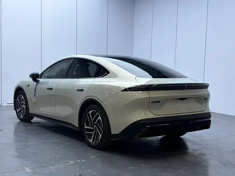 2026 Changan DeepBlue L06 с пробегом 10 000 км