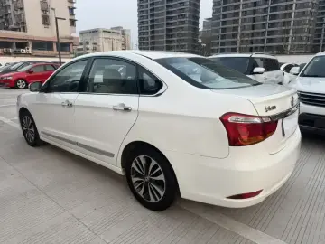 2016 Dongfeng Dongfeng Fengshen A60 с пробегом 85 000 км