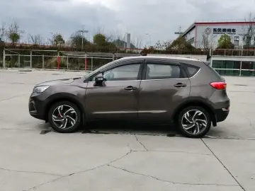 2017 Dongfeng Dongfeng Fengshen AX5 с пробегом 120 000 км