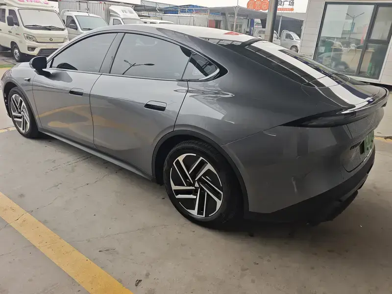 2026 Changan DeepBlue L06 с пробегом 5 000 км