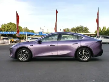 2026 Changan DeepBlue L06 с пробегом 100 км