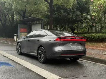 2024 Changan Shenlan L07 с пробегом 14 000 км
