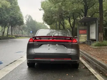 2024 Changan Shenlan L07 с пробегом 14 000 км