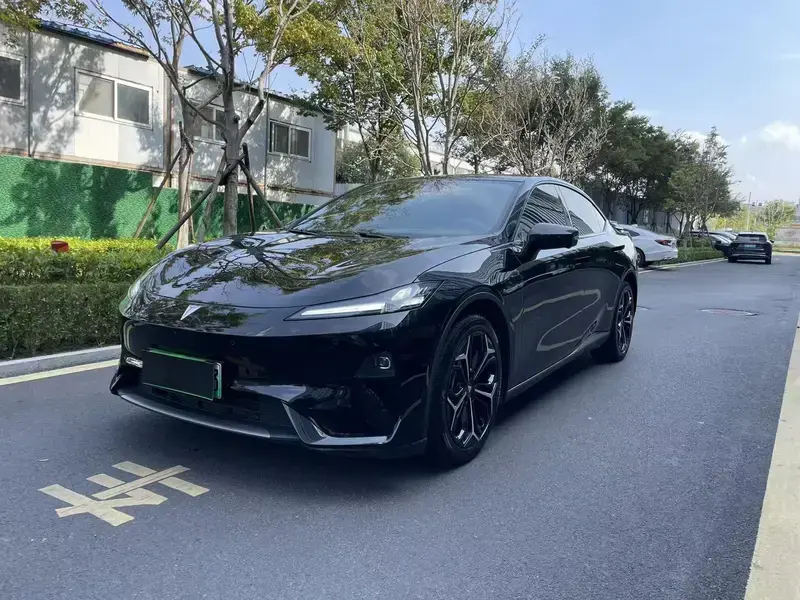 2025 Changan Shenlan L07 с пробегом 18 000 км