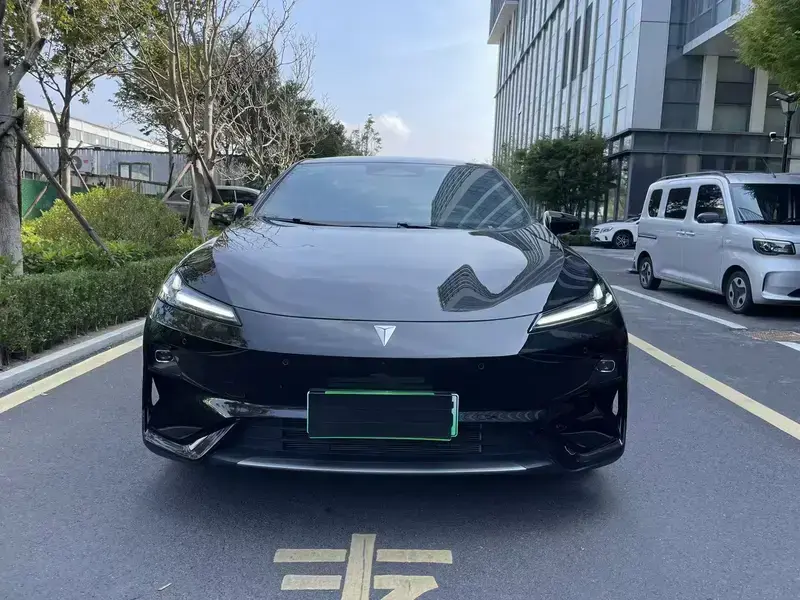 2025 Changan Shenlan L07 с пробегом 18 000 км
