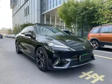 2025 Changan Shenlan L07 с пробегом 18 000 км