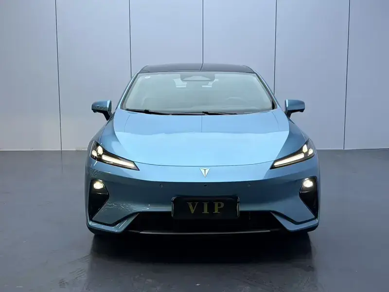 2025 Changan Shenlan L07 с пробегом 17 000 км