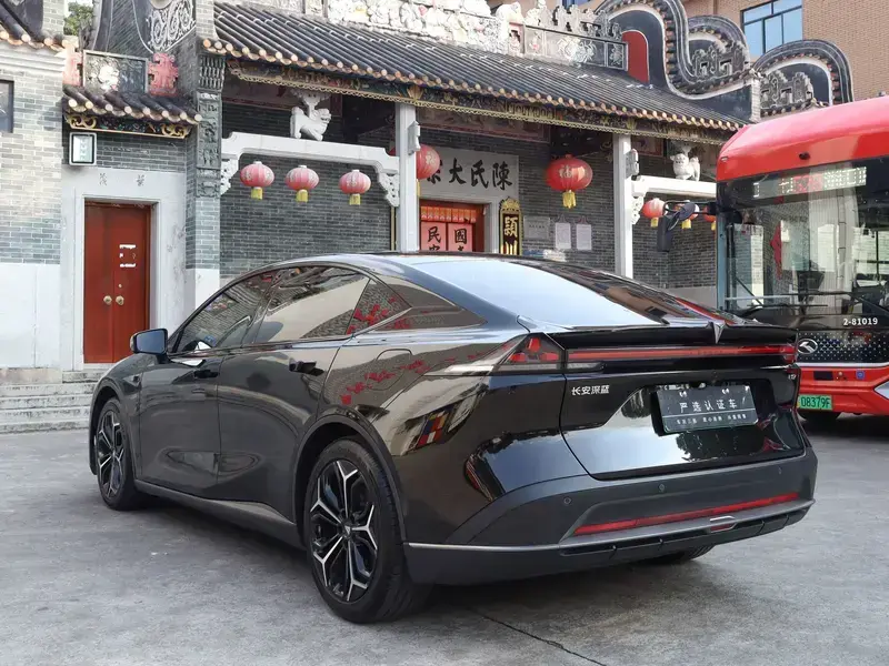 2025 Changan Shenlan L07 с пробегом 20 000 км