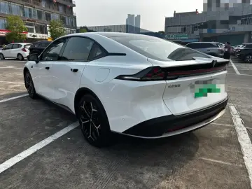 2024 Changan Shenlan L07 с пробегом 5 000 км