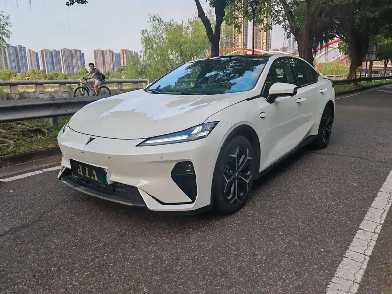 2024 Changan Shenlan L07 с пробегом 15 000 км