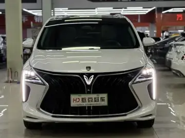 2022 Forthing Fengxing Youting New Energy с пробегом 11 000 км