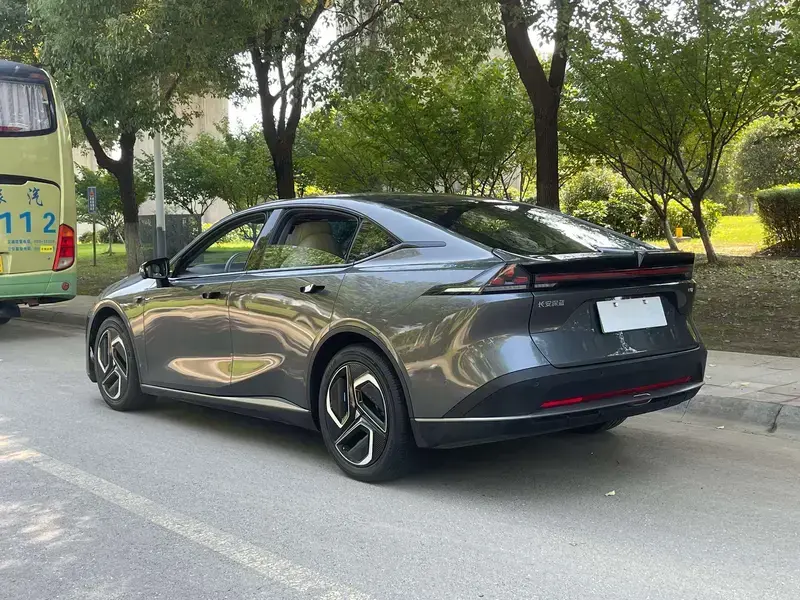 2024 Changan Shenlan L07 с пробегом 25 000 км