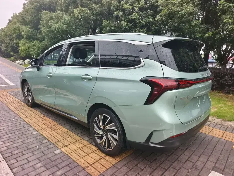 2022 Forthing Fengxing Youting New Energy с пробегом 62 000 км