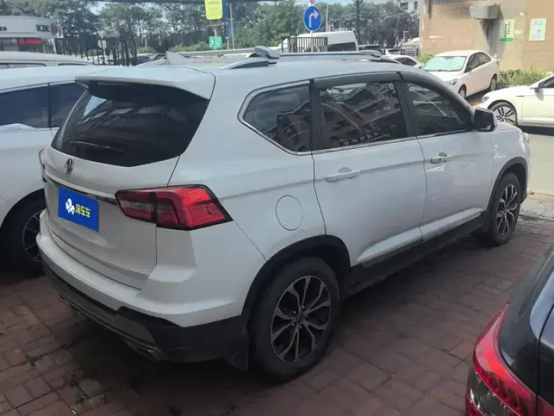2017 Forthing Jingyi X5 с пробегом 80 000 км