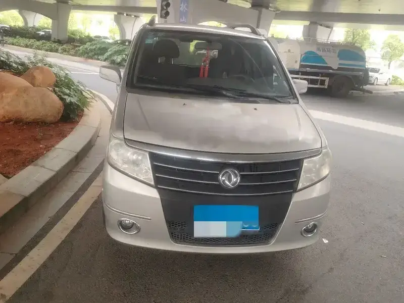2011 Dongfeng ZNA Shuaike с пробегом 50 000 км