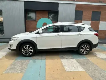 2016 Dongfeng Dongfeng Fengshen AX3 с пробегом 117 000 км