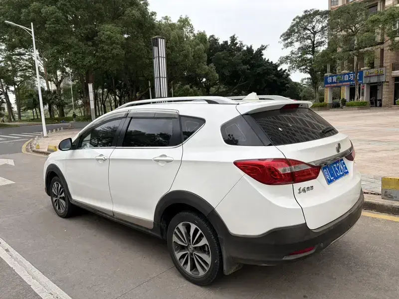2016 Dongfeng Dongfeng Fengshen AX3 с пробегом 110 000 км