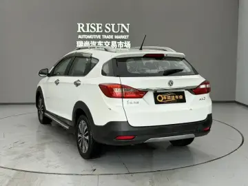 2016 Dongfeng Dongfeng Fengshen AX3 с пробегом 90 000 км