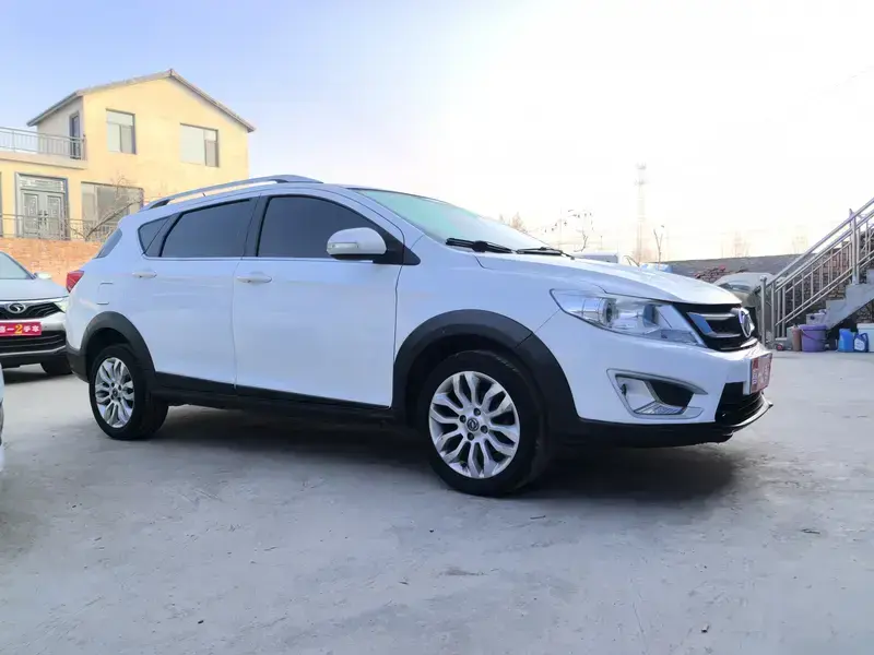 2017 Dongfeng Dongfeng Fengshen AX3 с пробегом 80 000 км