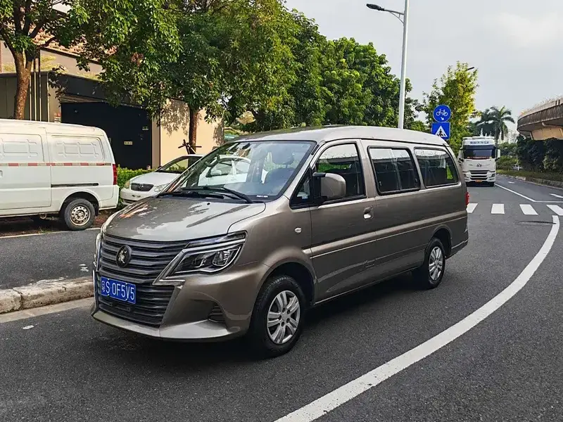 2023 Forthing Lingzhi с пробегом 32 000 км