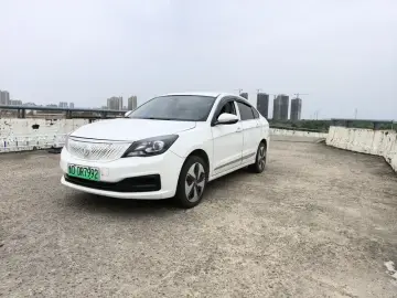Dongfeng Dongfeng Fengshen E70
