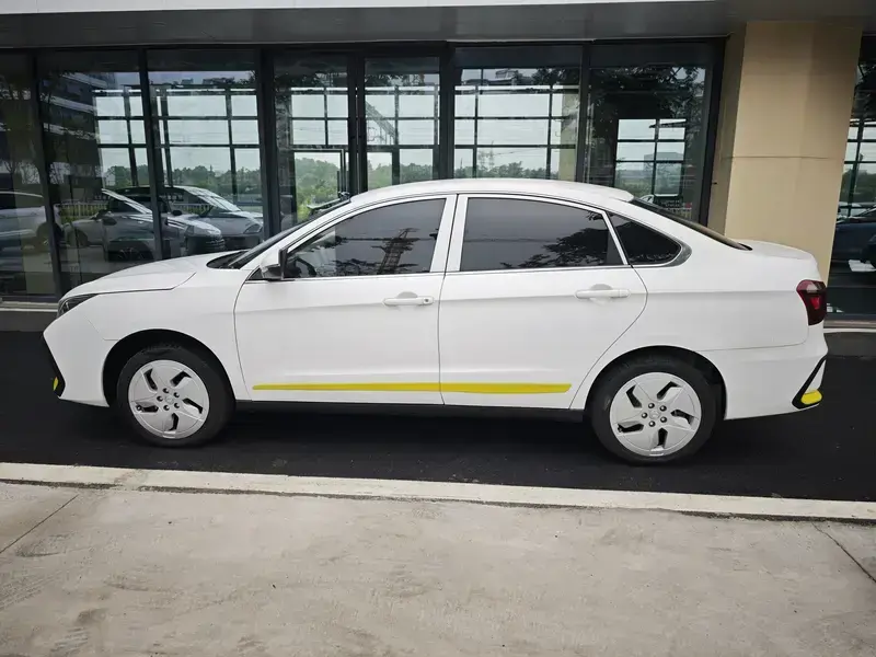 2023 Dongfeng Dongfeng Fengshen E70 с пробегом 120 000 км