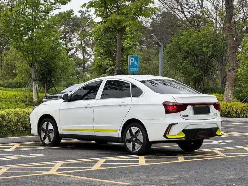 2023 Dongfeng Dongfeng Fengshen E70 с пробегом 100 000 км