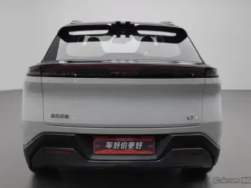 2024 Dongfeng Dongfeng Fengshen L7 с пробегом 22 600 км