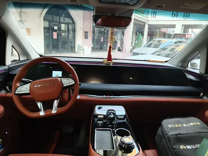 2024 Forthing Starlight V9 с пробегом 18 900 км