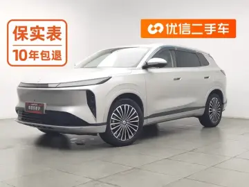 2025 Dongfeng Dongfeng Fengshen L8 PLUS с пробегом 33 600 км