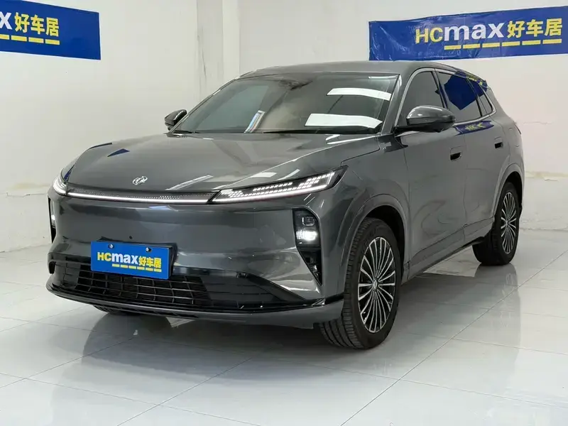 2025 Dongfeng Dongfeng Fengshen L8 PLUS с пробегом 10 000 км