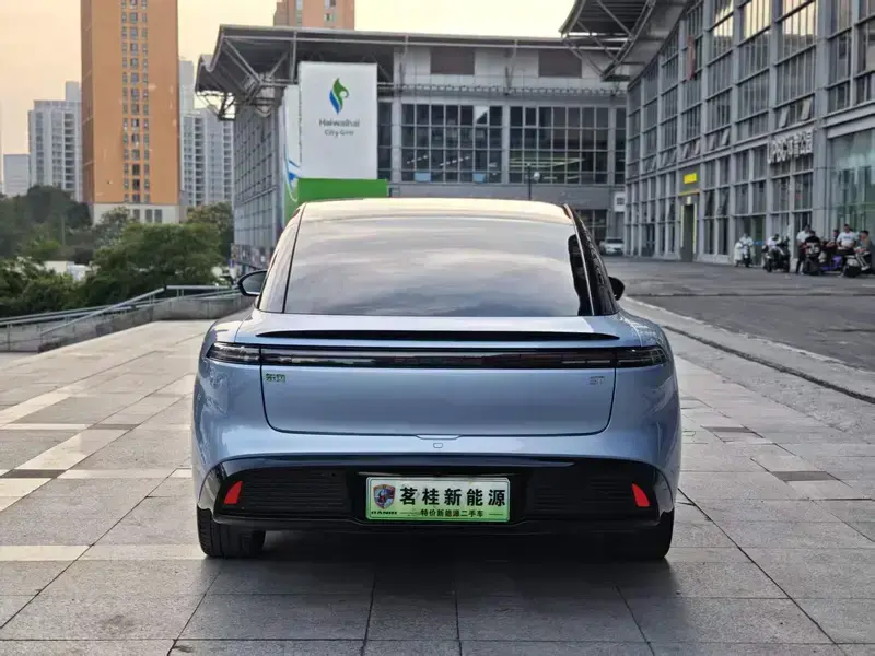 2024 Forthing Stellar S7 с пробегом 70 000 км