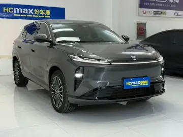 2025 Dongfeng Dongfeng Fengshen L8 PLUS с пробегом 10 000 км