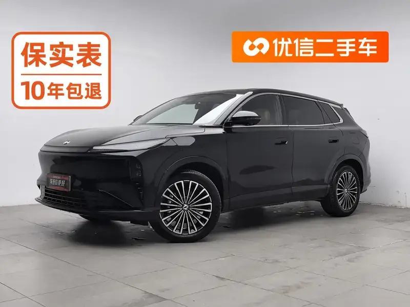 2025 Dongfeng Dongfeng Fengshen L8 PLUS с пробегом 5 000 км