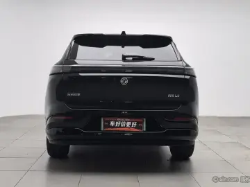 2025 Dongfeng Dongfeng Fengshen L8 PLUS с пробегом 5 000 км