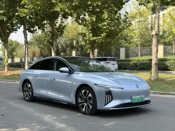 2025 Forthing Stellar S7 с пробегом 14 000 км