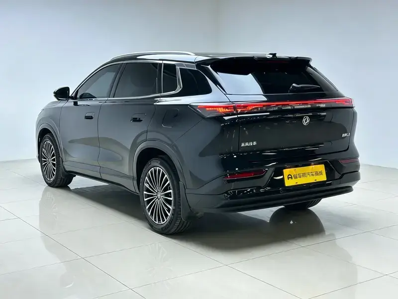 2025 Dongfeng Dongfeng Fengshen L8 PLUS с пробегом 5 700 км