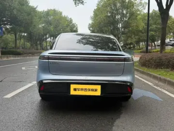 2024 Forthing Stellar S7 с пробегом 43 000 км