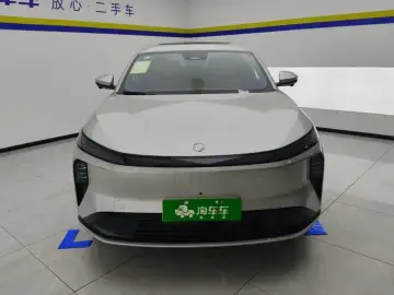 2025 Dongfeng Dongfeng Fengshen L8 PLUS с пробегом 100 км