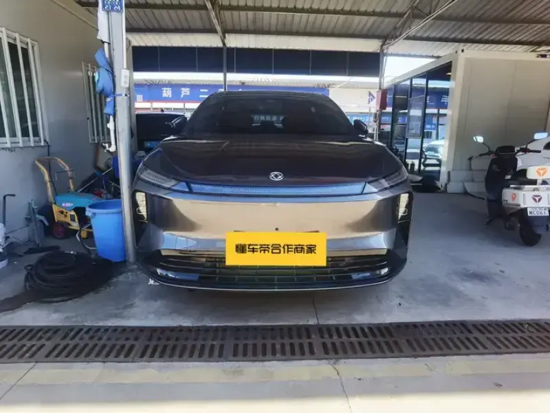 2025 Dongfeng Dongfeng Fengshen L8 PLUS с пробегом 3 000 км