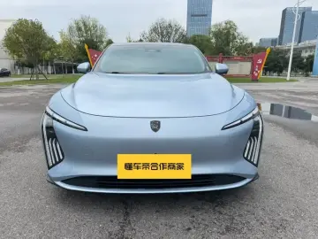 2024 Forthing Stellar S7 с пробегом 17 000 км