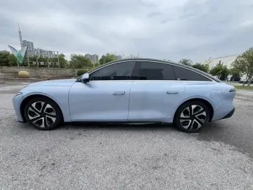 2024 Forthing Stellar S7 с пробегом 17 000 км