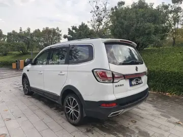 2016 Forthing Fengxing SX6 с пробегом 115 000 км