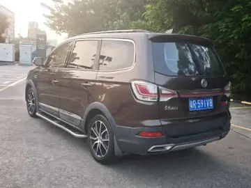 2016 Forthing Fengxing SX6 с пробегом 120 000 км
