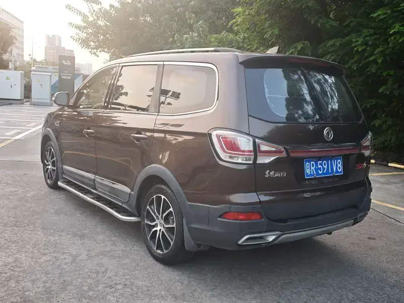 2016 Forthing Fengxing SX6 с пробегом 120 000 км