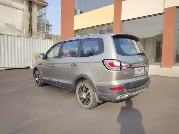 2016 Forthing Fengxing SX6 с пробегом 72 000 км